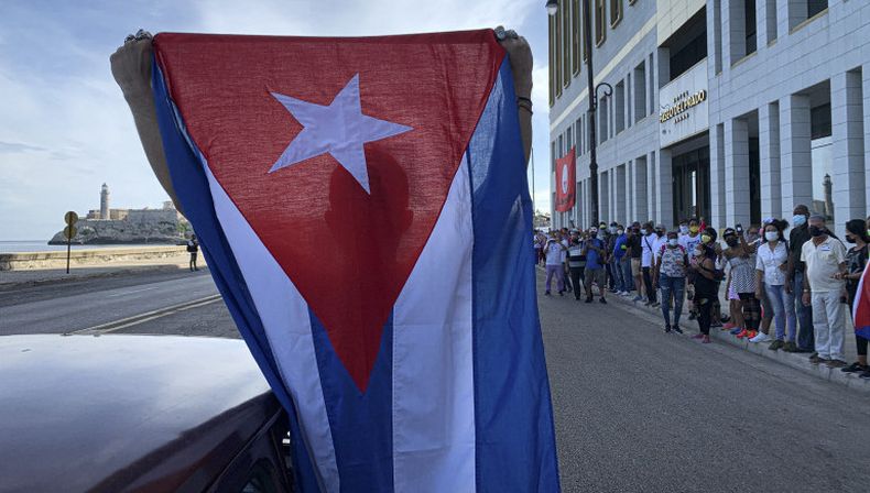 Tribunal cubano da sentencia de diez años a manifestante