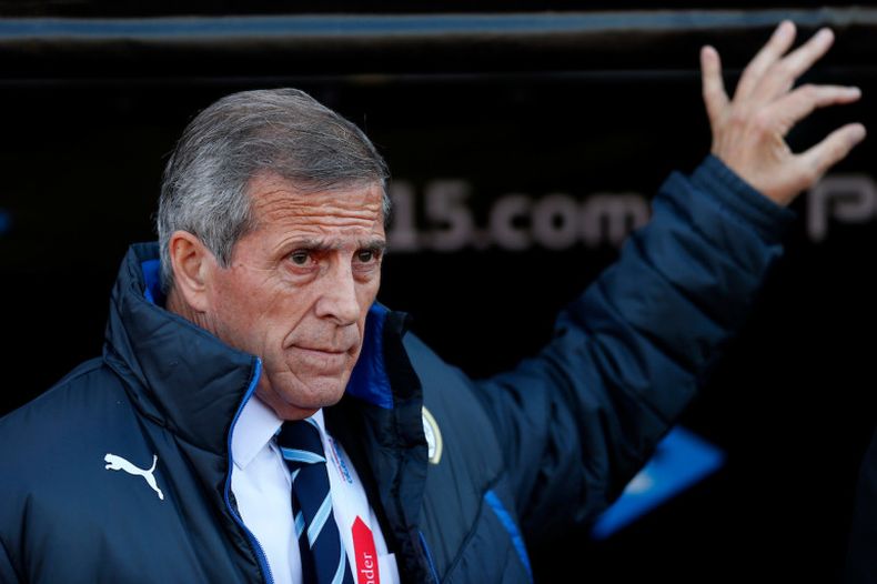 Entrenadores juveniles de Uruguay respaldan a Tabárez y ofrecieron su renuncia