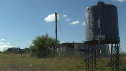 Vecinos de barrio de Paso de los Toros reclaman a OSE que retomen obras para darles acceso al agua potable