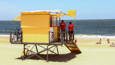 IM elaboró protocolo especial para nadadores en playas