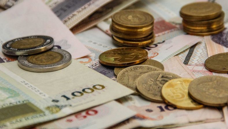Fray Bentos: encontró riñonera con más de $100.000 y la entregó a la Policía