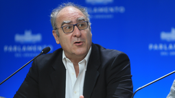 Fiscalía archivó la denuncia contra el exdiputado Gustavo Olmos; Martina Casás pedirá reabrir el caso