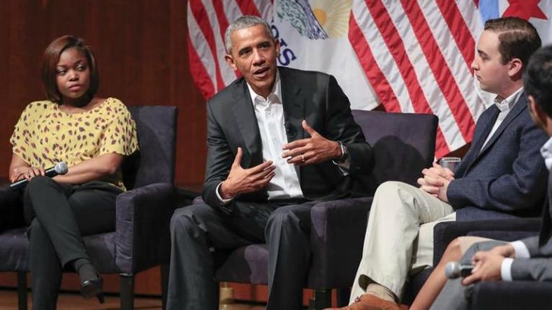 Obama rompió el silencio y bromeó sobre Trump