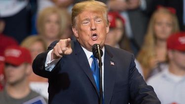 Trump acusado de “racista” por crítica a Lebron