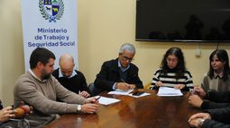 Preacuerdo entre Ejecutivo y COFE por licencias médicas: No queremos a nadie por fuera, dijo Castillo