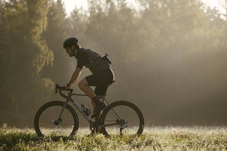 Desplazarse en bicicleta en trayectos cortos reduciría emisiones de CO2 -  Uno TV