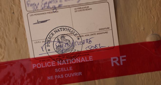 Detuvieron a una mujer que tenía cinco bebés muertos en su casa en Francia