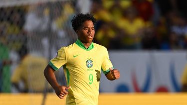 Endrick irá desde el arranque en Brasil; el juvenil acompañará a Raphinha y Rodrygo / AFP