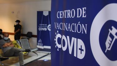 Hay 58.302 agendados para vacunarse contra COVID-19 este lunes