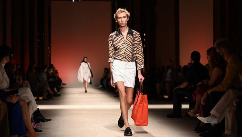 El espectáculo de las pasarelas vuelve a la Semana de la Moda de París ...