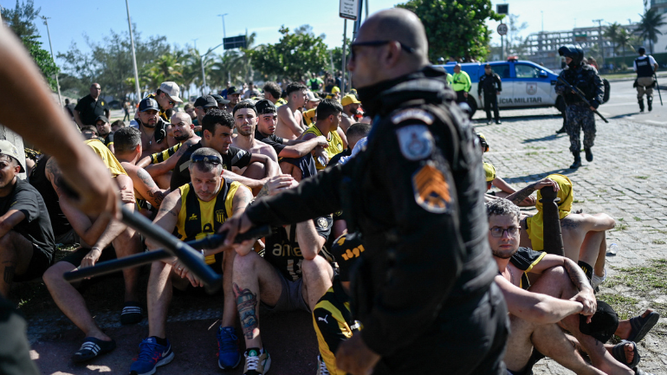 Cancillería realiza seguimiento a situación de más de 250 uruguayos detenidos en Río de Janeiro
