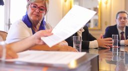 Sandra Lazo dijo que el comandante en jefe de la Armada debe ser el mejor para conducir la fuerza