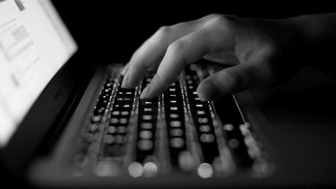 dos condenados por varias estafas a traves de ventas por internet