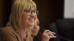 Cristina Lustemberg instó a trabajadores de primera línea y a población de riesgo a vacunarse contra la gripe