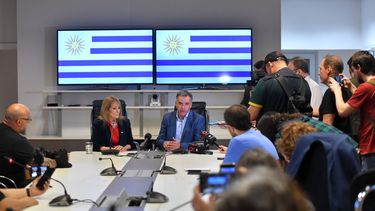 Yamandú Orsi insistió en generar las iniciativas para habilitar el voto desde el exterior | FocoUy