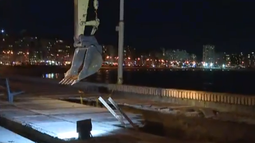 Intendencia de Montevideo comenzó a reparar pozo en la rambla de Pocitos.