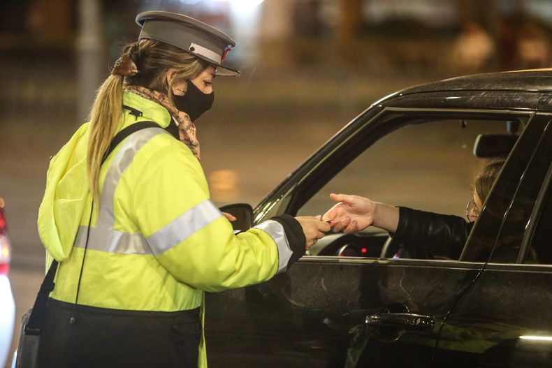 El tope máximo de multa por exceso de velocidad pasa a ser de 16.200 pesos.