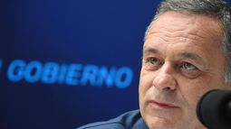 Álvaro Delgado prometió que, si llega al Gobierno, a la primera persona que convocará es a Yamandú Orsi