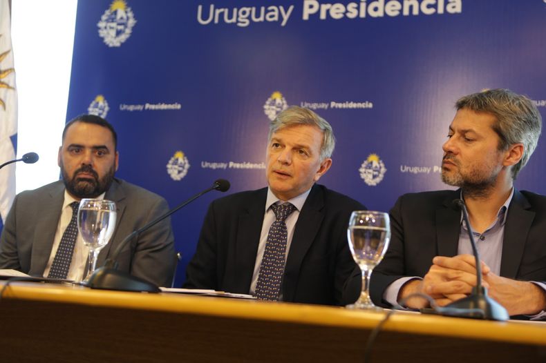 El ministro de Deporte de Paraguay, César García, el secretario nacional del Deporte de Uruguay, Sebastián Bauzá, y el ministro de Truismo y Deporte, Matías Lammens.