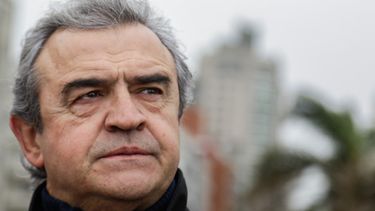 Velan los restos de Jorge Larrañaga en el Palacio Legislativo