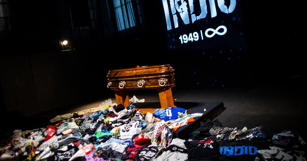 Despedida al Indio Solari: miles de personas y 65 cuadras de