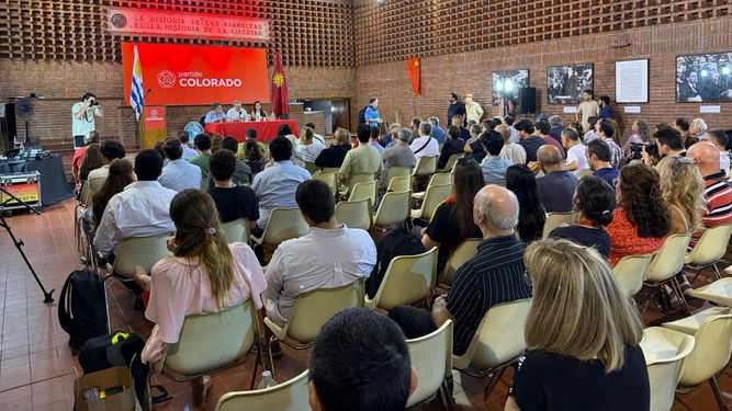 Virginia Cáceres no presentó su renuncia a la ANEP y la elección de candidato colorada se postergó