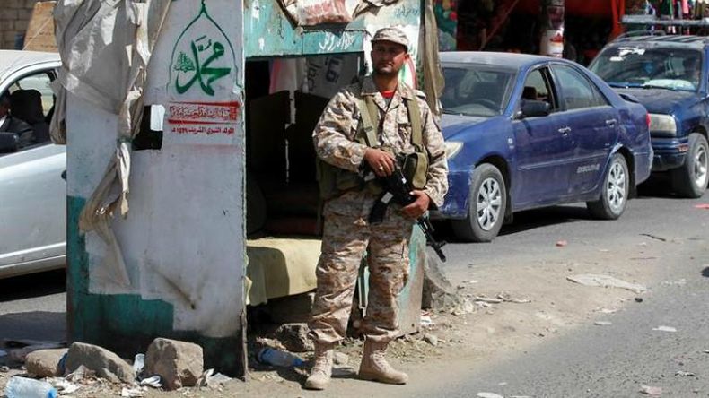 Bombardearon un omnibus con niños en Yemen