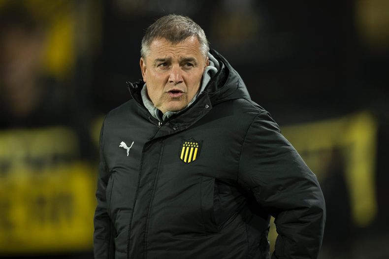 Diego Aguirre acerca del partido con Flamengo: “El equipo no va a ser muy distinto al de hoy”.