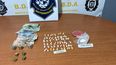 detuvieron a dos personas con drogas en barrio goes, pero fueron dejados en libertad