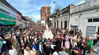 miles de personas participaron en la tradicional procesion de san cono en florida