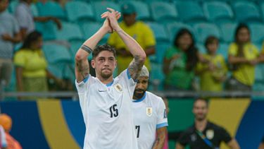 uruguay empato 1-1 frente a brasil en bahia y cerro el ano sumando un punto importante
