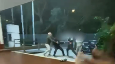 Daniel Caggiani se refirió a la pelea en Liceo 15 y señaló que hay una denuncia contra el mayor que intervino Daniel Caggiani se refirió a la pelea en Liceo 15 y señaló que hay una denuncia contra el mayor que intervino