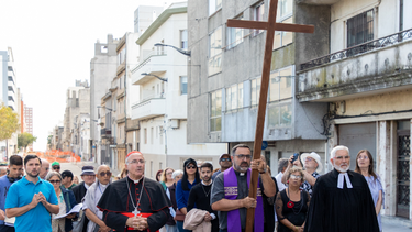 Daniel Sturla encabezó el Vía Crucis en Montevideo