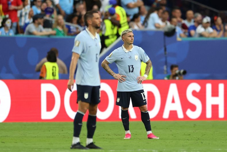 Uruguay se complicó solo e igualó con Cabo Verde