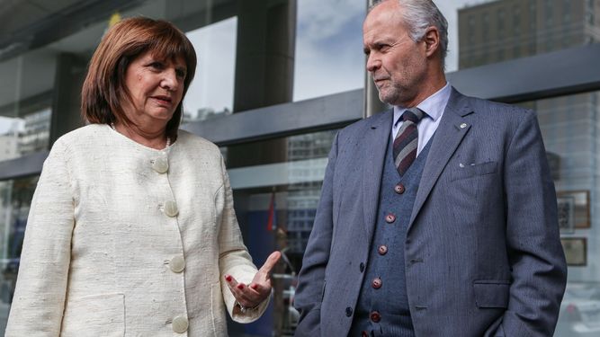 Lacalle Pou recibió a la diputada argentina Patricia Bullrich