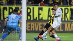 Peñarol - Plaza Colonia en el Campeón del Siglo por la fecha 12 del Clausura.