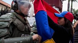 Maduro releva a la cúpula de la Fuerza Armada