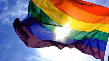 Justicia rusa proscribe al movimiento LGTB por extremista.