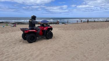 Un hombre murió ahogado en Punta del Diablo en una playa sin servicio de guardavidas