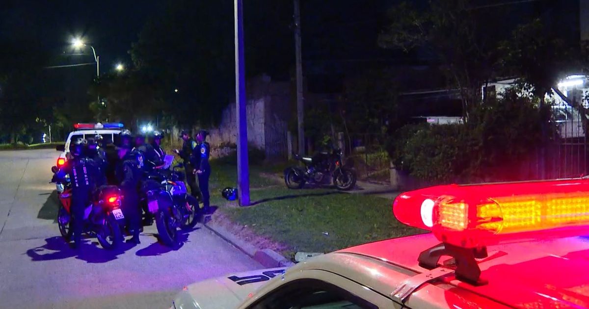 Persecución policial a moto sin matrícula culminó con un hombre detenido y otro prófugo