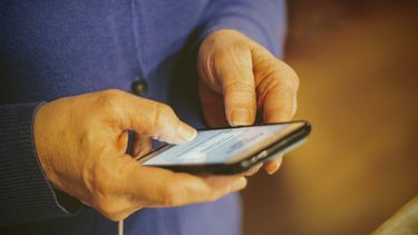 Milei creó oficina para desmentir operaciones de los medios, en medio de su enfrentamiento con la prensa