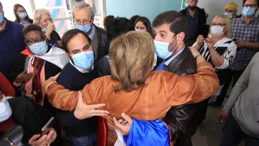Candidatos a presidir el FA coincidieron en la necesidad de renovar al partido
