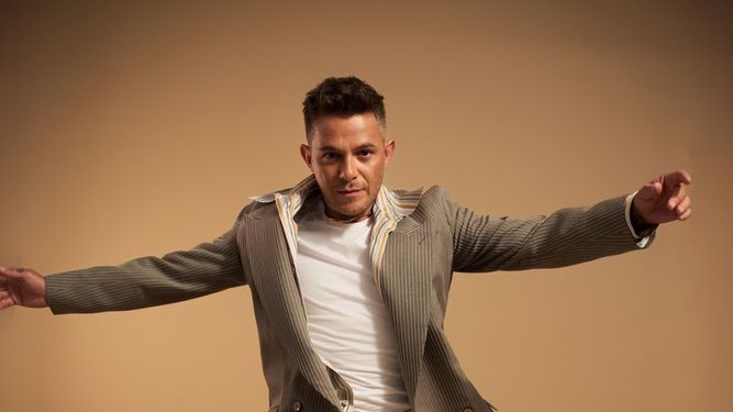 Alejandro Sanz presentó su nuevo disco llamado ¿Y ahora qué?