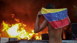 Venezuela: Asesinan a un jefe policial en medio de una protesta