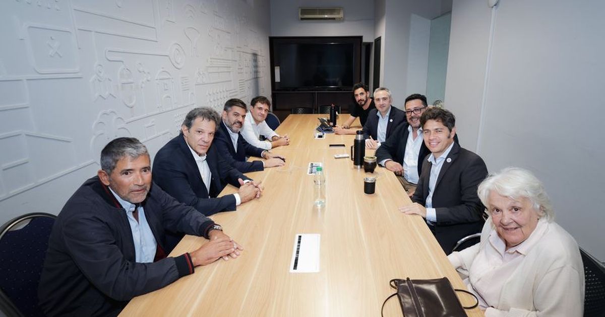 Raúl Sendic participó en encuentro con dirigentes y compartió instancia con Orsi, Kicillof y Topolansky