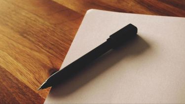 Interior advierte por cómic que enseña a ahorcarse