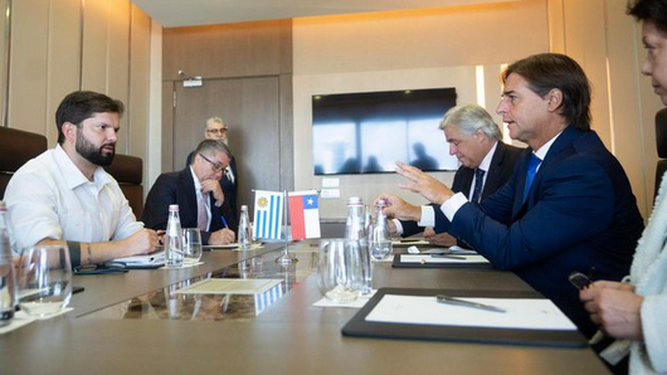 Lacalle y Boric en la Cumbre