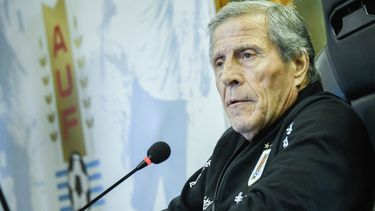 Casales: se filtraron afirmaciones erróneas en torno a salida de Tabárez