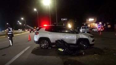 Motociclista resultó gravemente herido tras chocar contra camioneta en Solanas