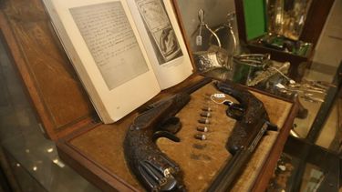 El Estado se quedó con las armas del mítico duelo Batlle - Beltrán